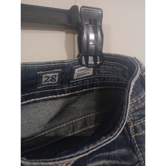 Miss Me Signature Bermuda Shorts Fade Embroidery Bling Wing Size 28" - Picture 3 of 5